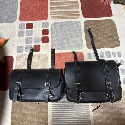 ヘンリービギンズ　サドルバック　左右セット