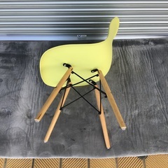 シェルチェア　イームズ　の画像