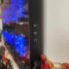 デジタル　掛け時計 青色表示の画像