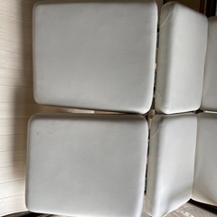 美容院専用椅子ベッド二つ
の画像