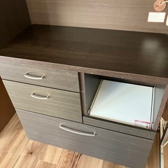 食器棚の画像
