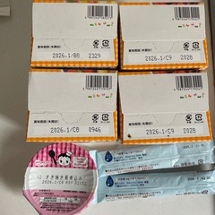 ベビーフード4点とフォロミ2本の画像