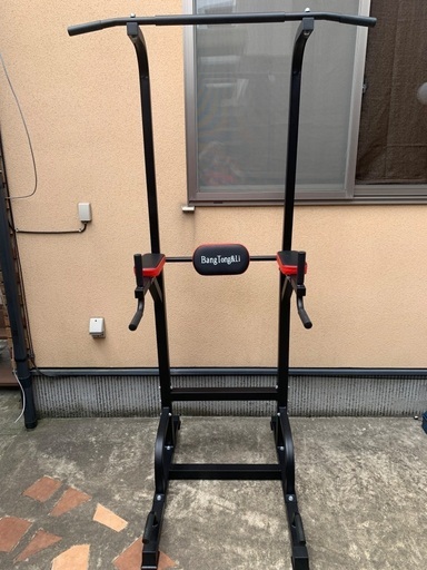 チンニングマシン　ぶら下がり健康器具