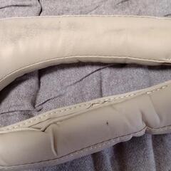 車 シートサイドクッション ベージュの画像