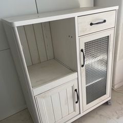 決まりました。ホワイト木製キッチンボード　キッチンカウンター早く処分したいので値下げの画像
