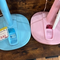 ハローキティ好き必見🎀 キティ×レトロ🌈✨️ 2,000年製‼️ リビング扇風機 ブルー ピンク  HELLO KITTY 家電 リモコンなし FRS-793  扇風機 説明書  平成レトロ ドウシシャの画像