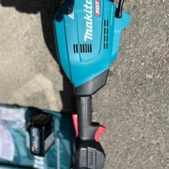 マキタ草刈り機充電式草刈り機MUR007Gの画像