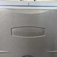 未使用品・Rubbermaid キャスター付 大型クーラーボックス の画像