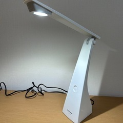 Panasonicデスクスタンドライトの画像