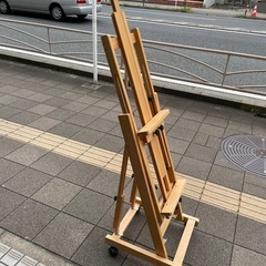 イーゼルの画像