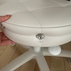 キルティング椅子の画像