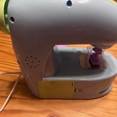 ミシンのおもちゃの画像
