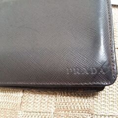 PRADA　財布の画像