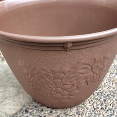 プラスチック植木鉢の画像