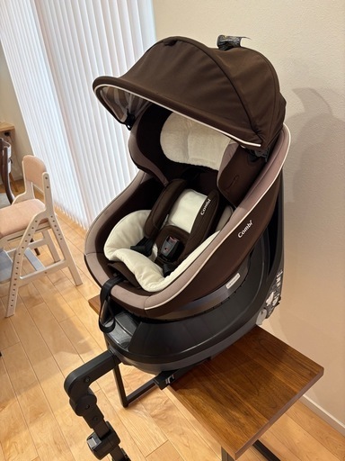コンビ　チャイルドシート　クルムーヴ　ISOFIX