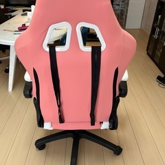 ゲーミングチェアの画像