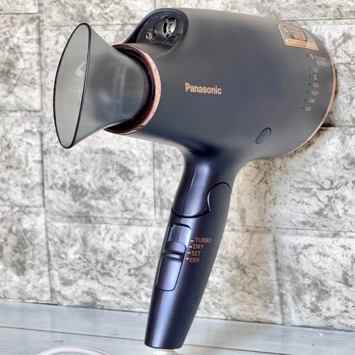 Panasonic「ナノケア」ナノイー搭載ヘアドライヤー EH-CNA0E