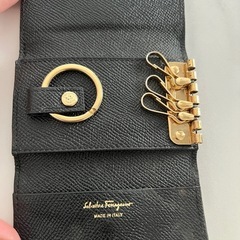 フェラガモ　キーケース　中古の画像