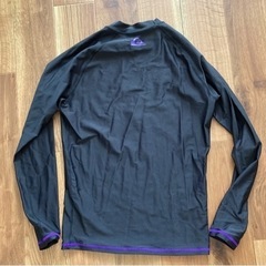 Quiksilver メンズMラッシュガードの画像