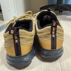 NIKE エアーマックス28センチの画像