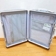 新品未使用品　キャリーケース　M の画像