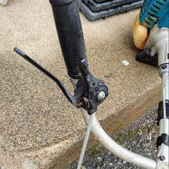 マキタ草刈機MEM427Tの画像