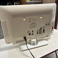 19型テレビ　AQUOSの画像