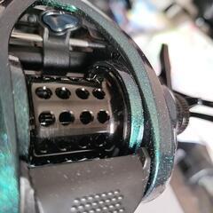 新品 ベイトリール  右巻きの画像