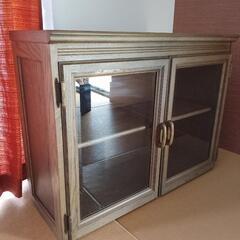 アンティーク戸棚　木製の画像