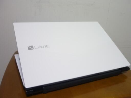 NEC人気のホワイトカラー 高速新品SSD256G 高性能i3搭載 メモリ大容量