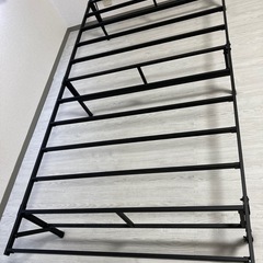 ベッドフレームの画像