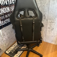 ゲーミングチェアの画像