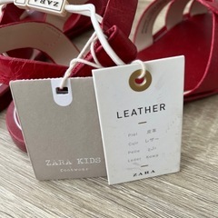 ZARA キッズサンダルの画像
