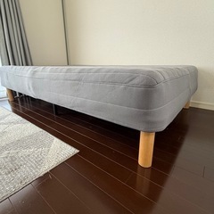 【ニトリ】セミダブル　脚付きマットレスの画像