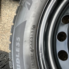 更新・値下げ　 週末限定　ブリヂストン　
スタッドレス　205/55R16　ブリザックVRX2 2022製造の画像