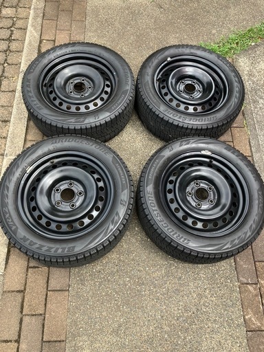 ブリザック VRX2 スタッドレスタイヤ 205/55R16 週末限定スタッドレス205/55R16ブリザックVRX2 2022製造 (ぷっち