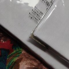 定価２６００円、紳士半袖U首シャツ４枚、未開封多少汚れあり。の画像
