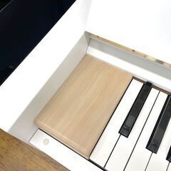 夏特価！ヤマハW104白艶消し＆木目装飾　リフレッシュ済み中古ピアノの画像