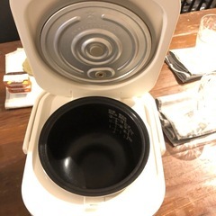 炊飯器の画像