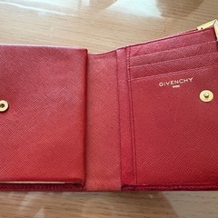 GIVENCHY（ジバンシー）二つ折り財布 レザー  レッド【中古】の画像