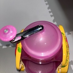 かき氷機と麦茶ポット の画像