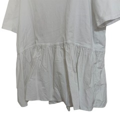 【ザラ】 ホワイト フリル裾 Tシャツ カットソー Mの画像