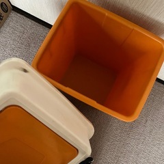 蓋付きゴミ箱　オレンジ　容量約14Lの画像
