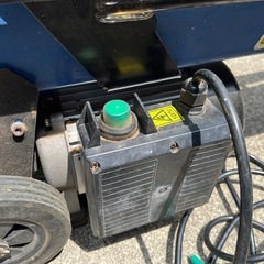 電動油圧　薪割り機の画像
