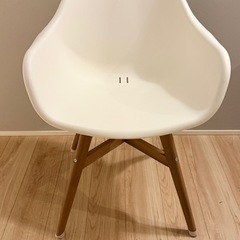 IKEA イケア ファーンビーン シェルチェアの画像