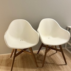 IKEA イケア ファーンビーン シェルチェアの画像