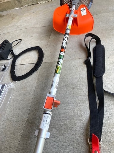 決まりました！ほぼ未使用品！【充電式 草刈機 刈払機】 バッテリー・充電器付