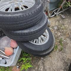 タイヤホイルの画像