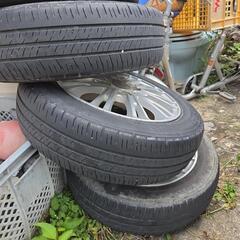 タイヤホイルの画像