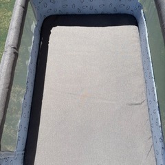 0473 美品 ZOOBLY ベビーベッド グレーの画像